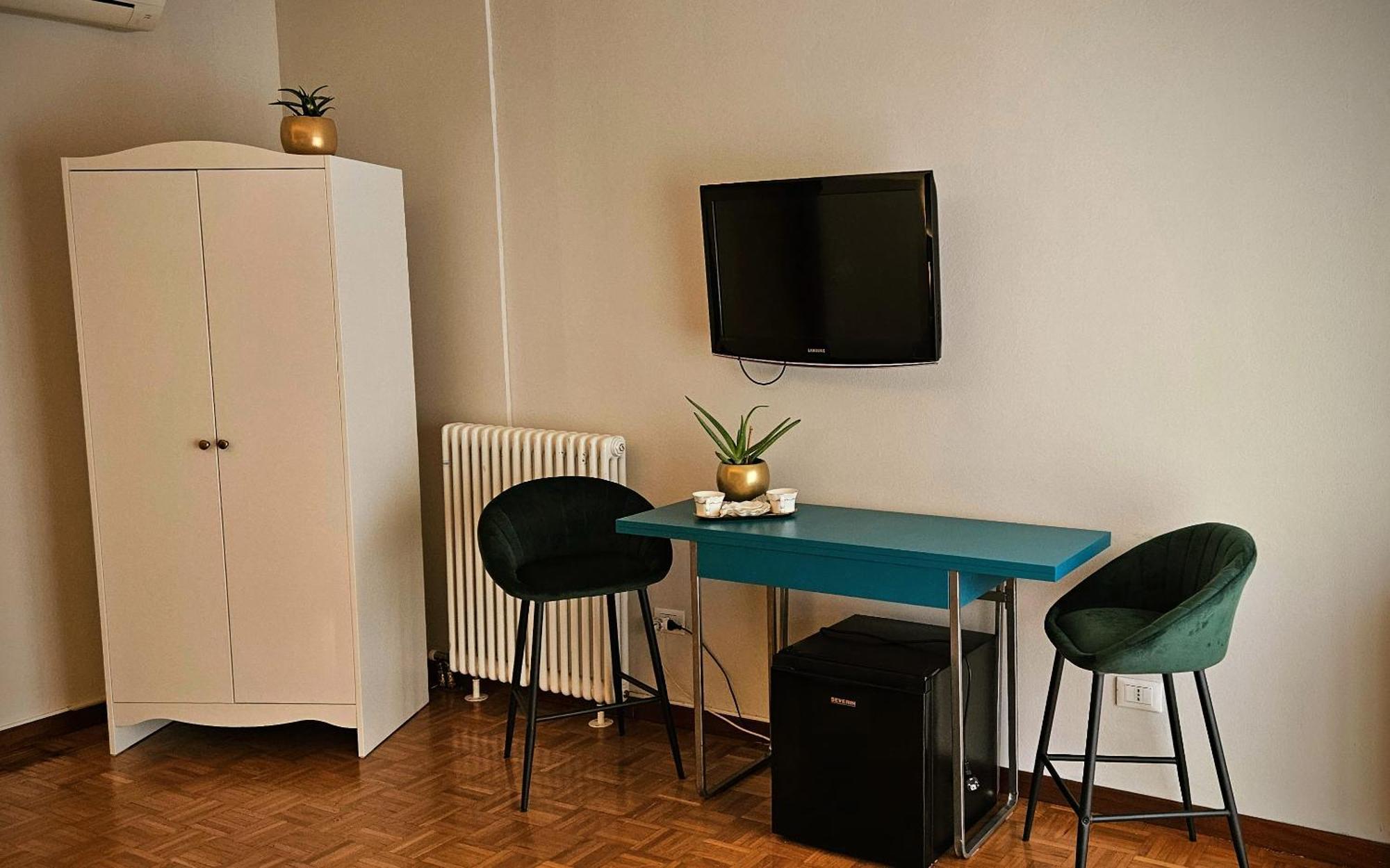 Verona Express Rooms Exteriör bild